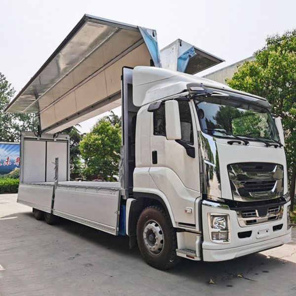 VC61 6x4 9m Aluminium Wing Van Truck