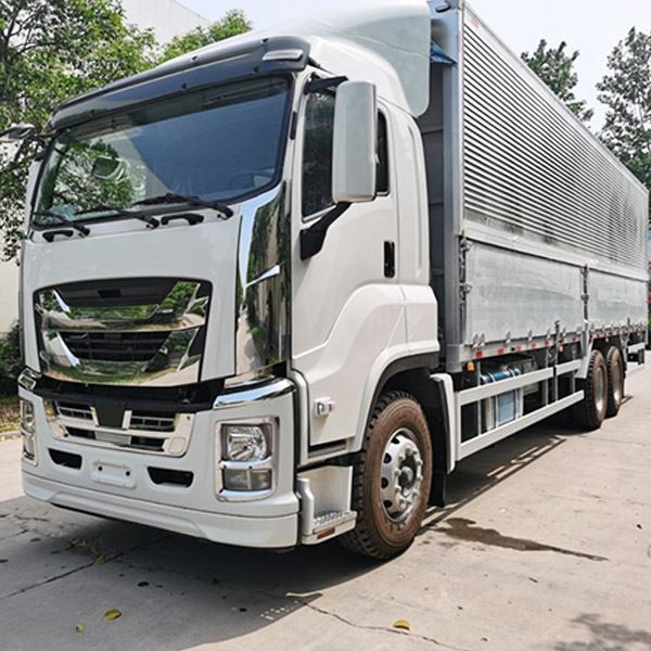 CHINA VC61 6x4 Wing Van Truck