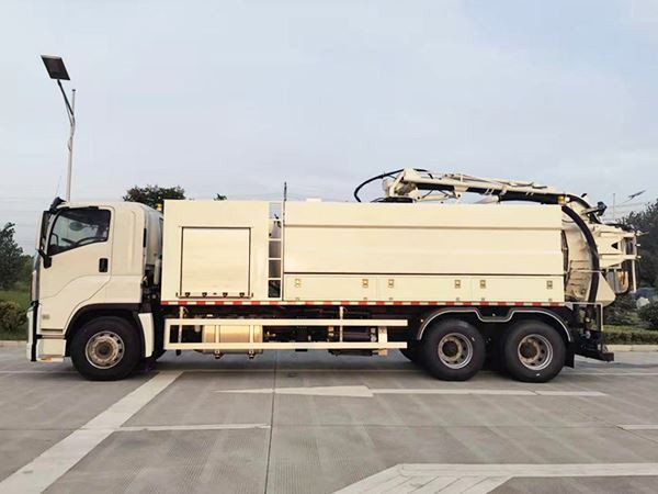 VC61 6x4 Combination Vacuum Jetting Truck