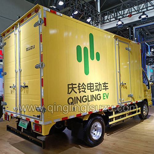 electric cargo trucks 