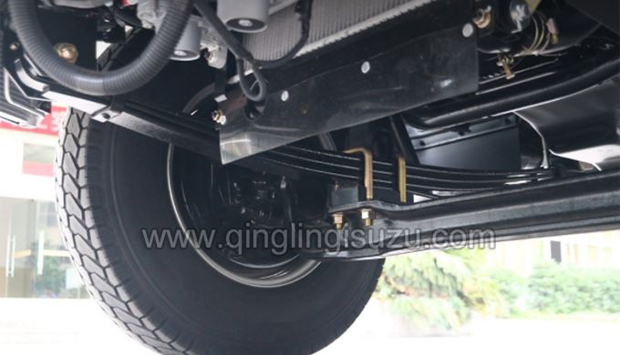 front axle of Qingling NIKA adopts the design of three-leaf springs