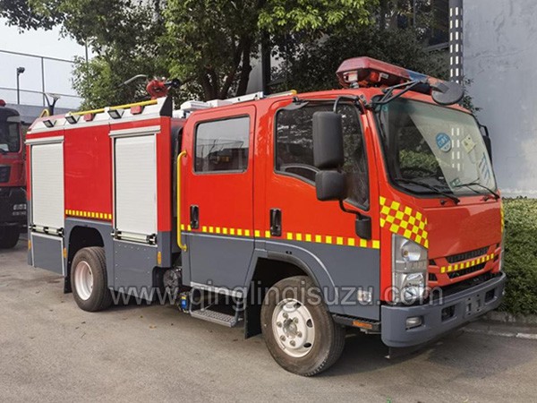 QINGLING ISUZU-700P 4X2 Water Fire Fighting Truck(4000L)