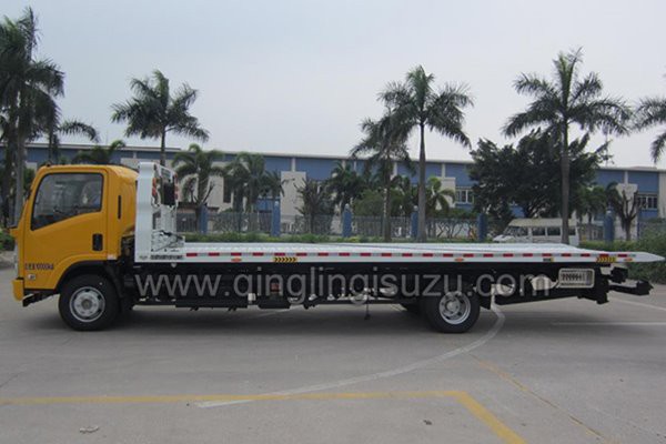 700P 4x2 Wrecker Truck