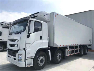 9.6m Refrigerated Truck